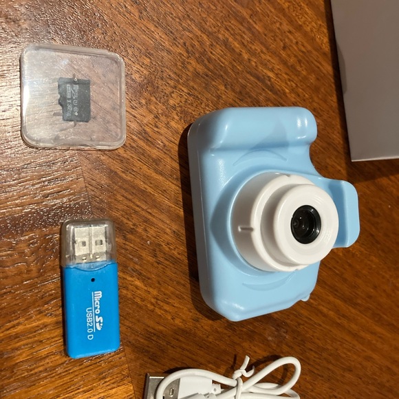 Small digital camera - Picture 6 of 7